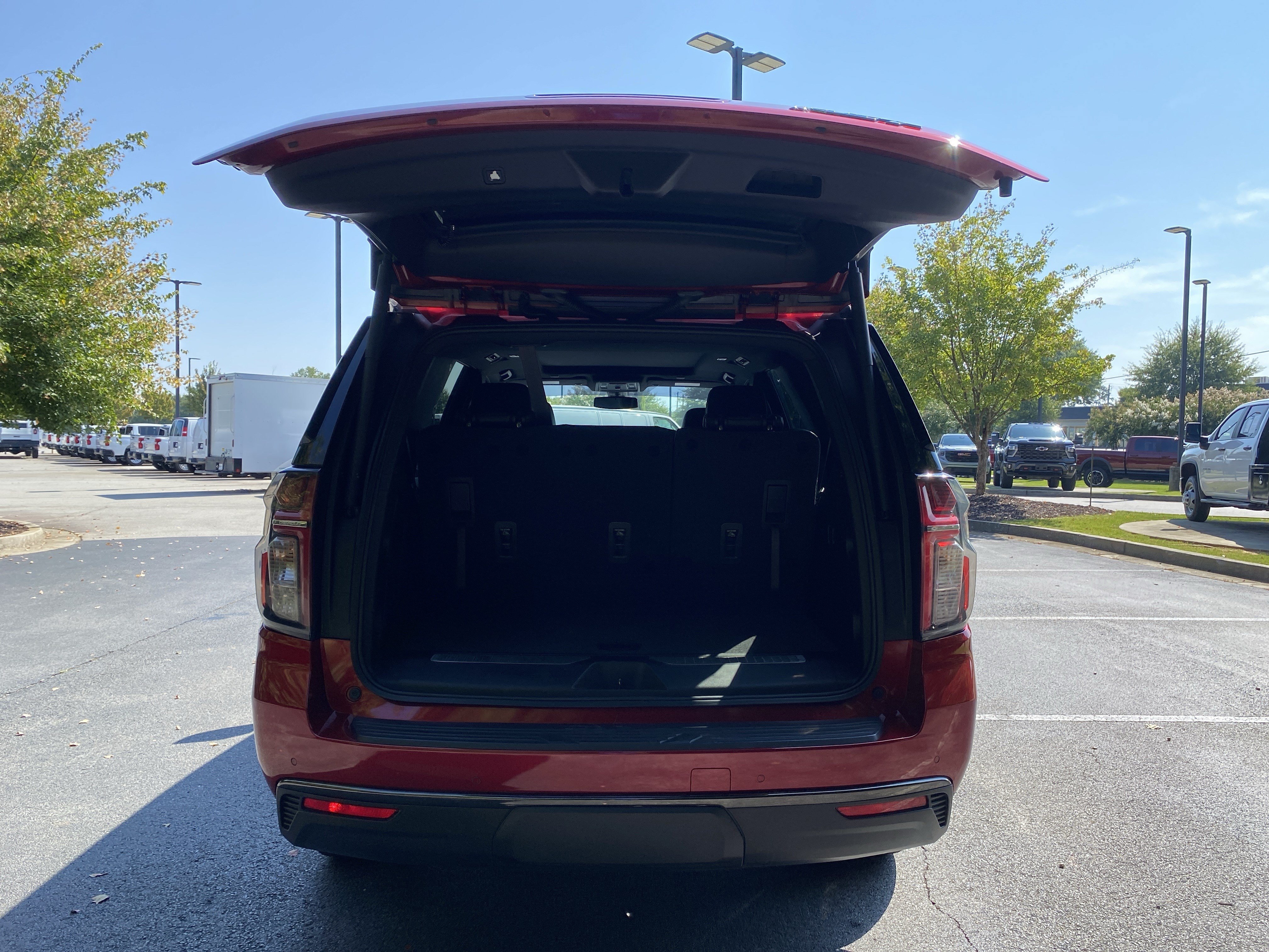 Used 2021 Chevrolet Tahoe RST RWD image 11