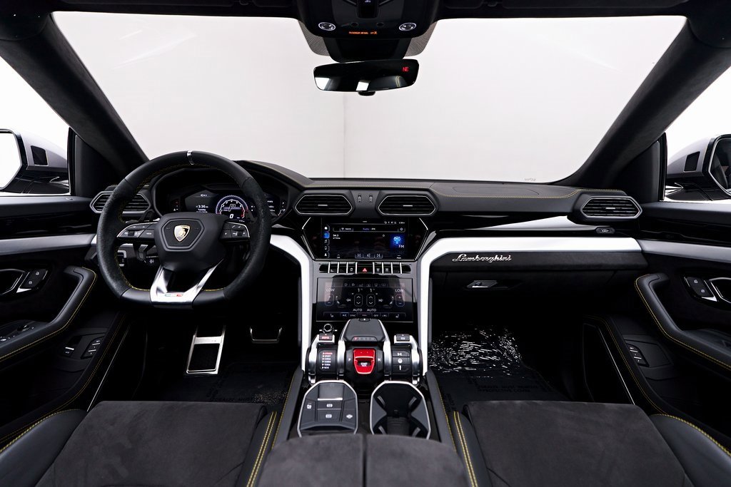 Used 2021 Lamborghini Urus image 57
