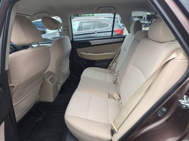 Used 2019 Subaru Outback 2.5i AWD/4WD image 10
