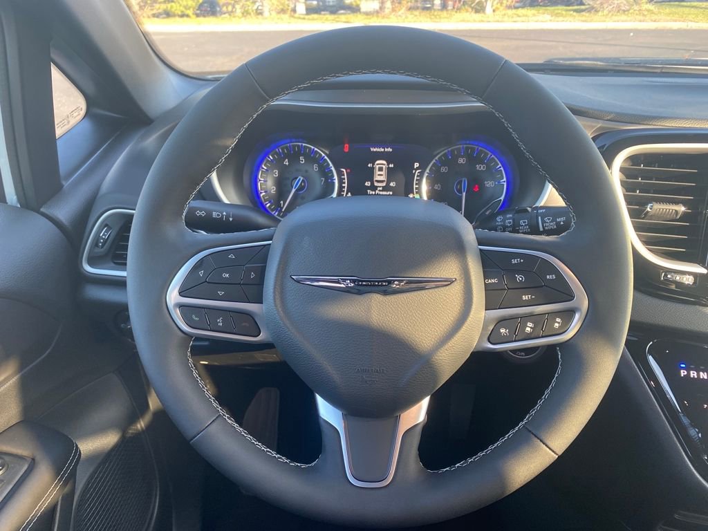 New 2026 Chrysler Voyager LX image 11