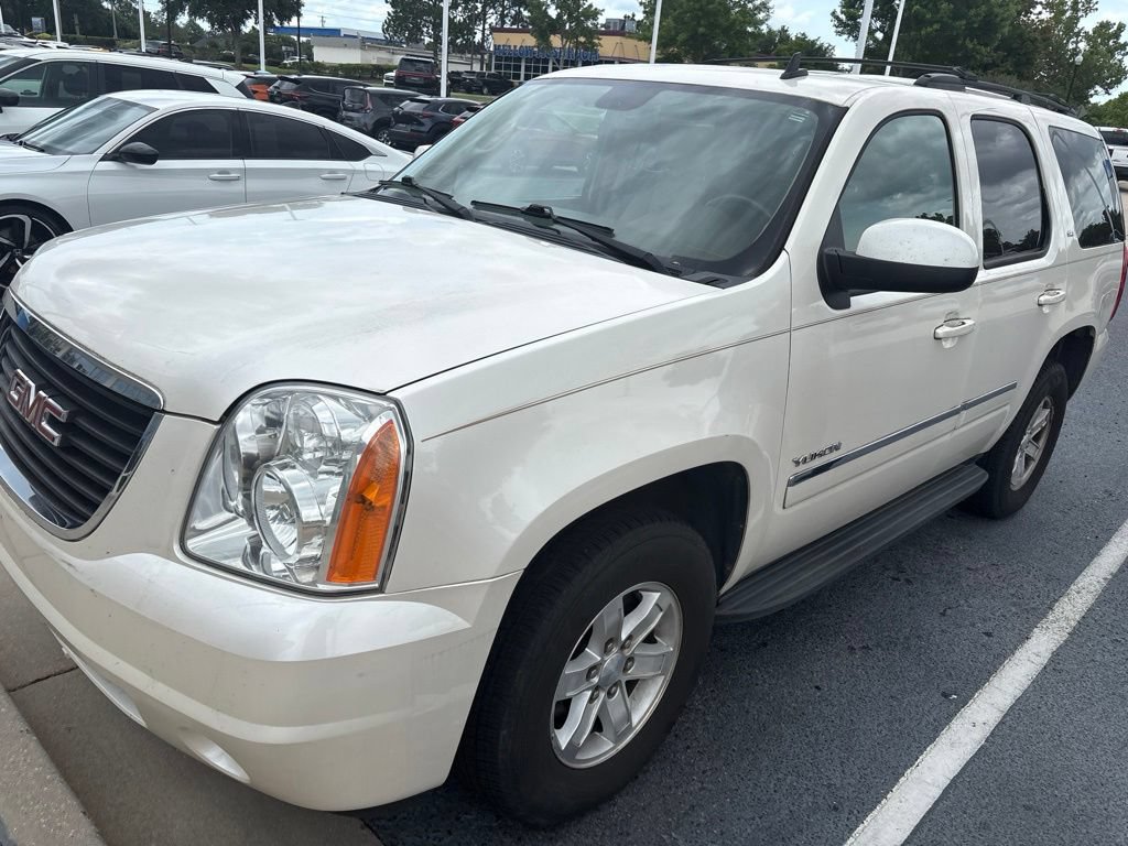 Used 2013 GMC Yukon SLT RWD image 1
