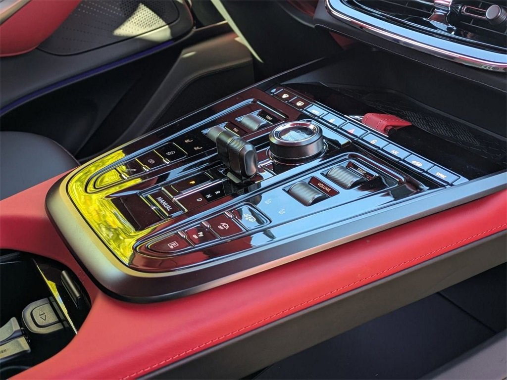 New 2025 Aston Martin DBX 707 image 18