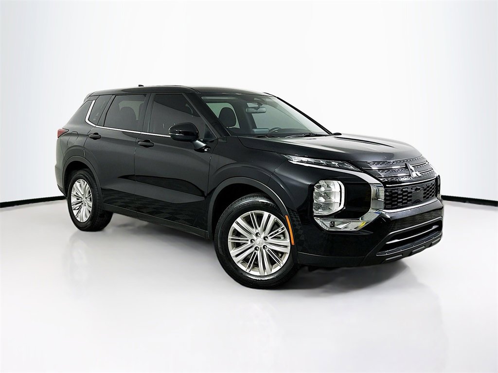 Used 2024 Mitsubishi Outlander ES