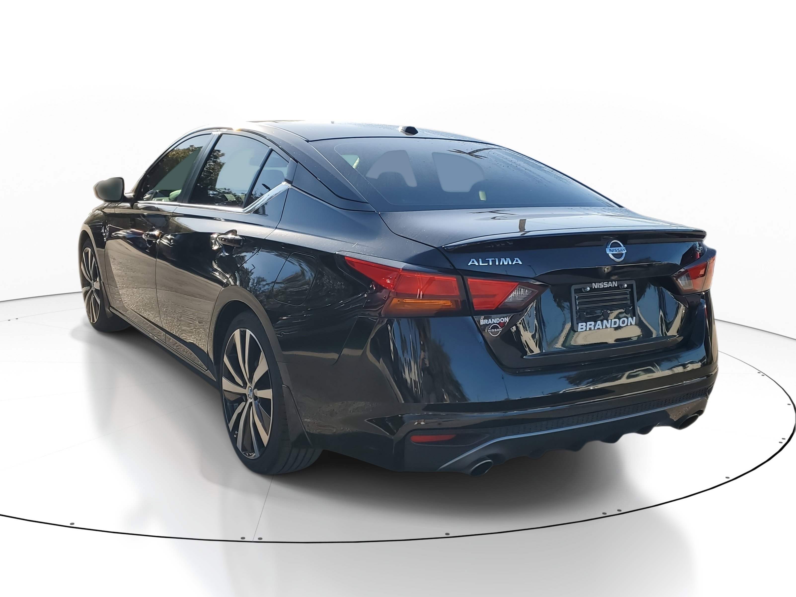 Used 2020 Nissan Altima 2.5 SR w/ Premium Package image 5