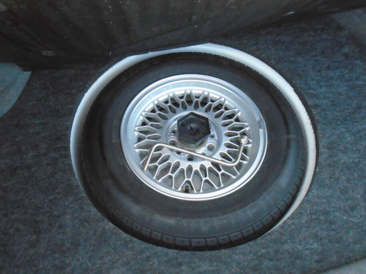 Used 1994 BMW 740i RWD image 38