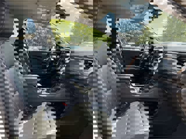 Used 2023 GMC Acadia SLT image 18