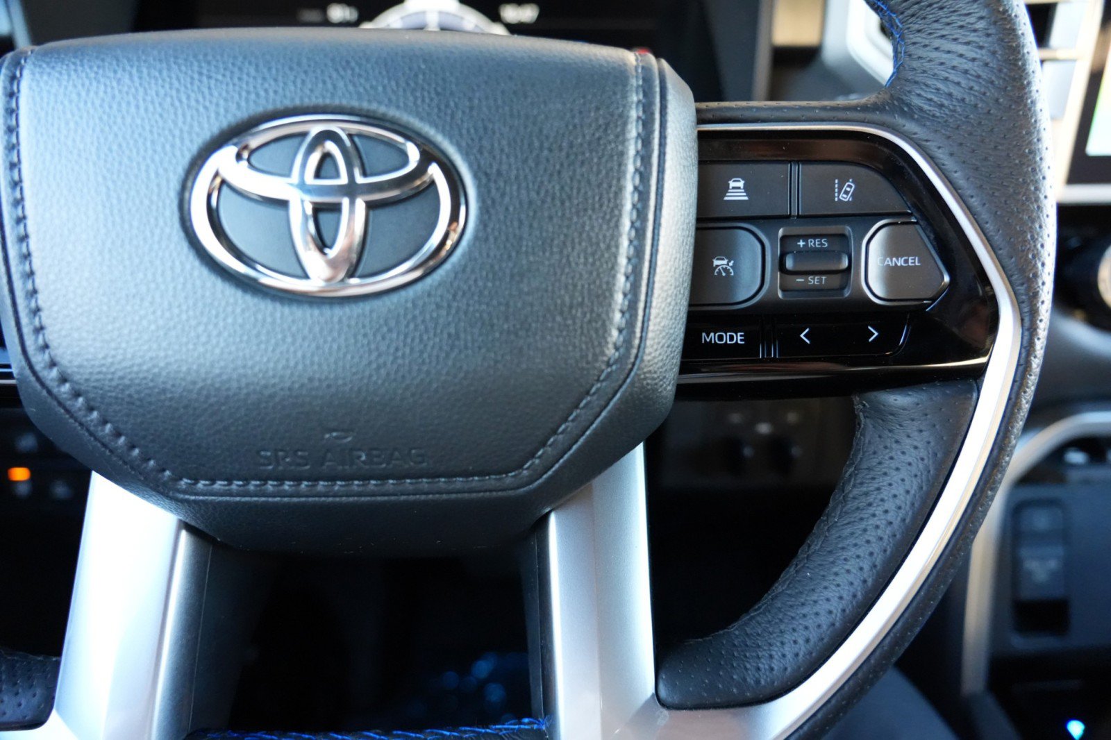 Used 2023 Toyota Tundra Platinum w/ Advanced Package AWD/4WD image 24