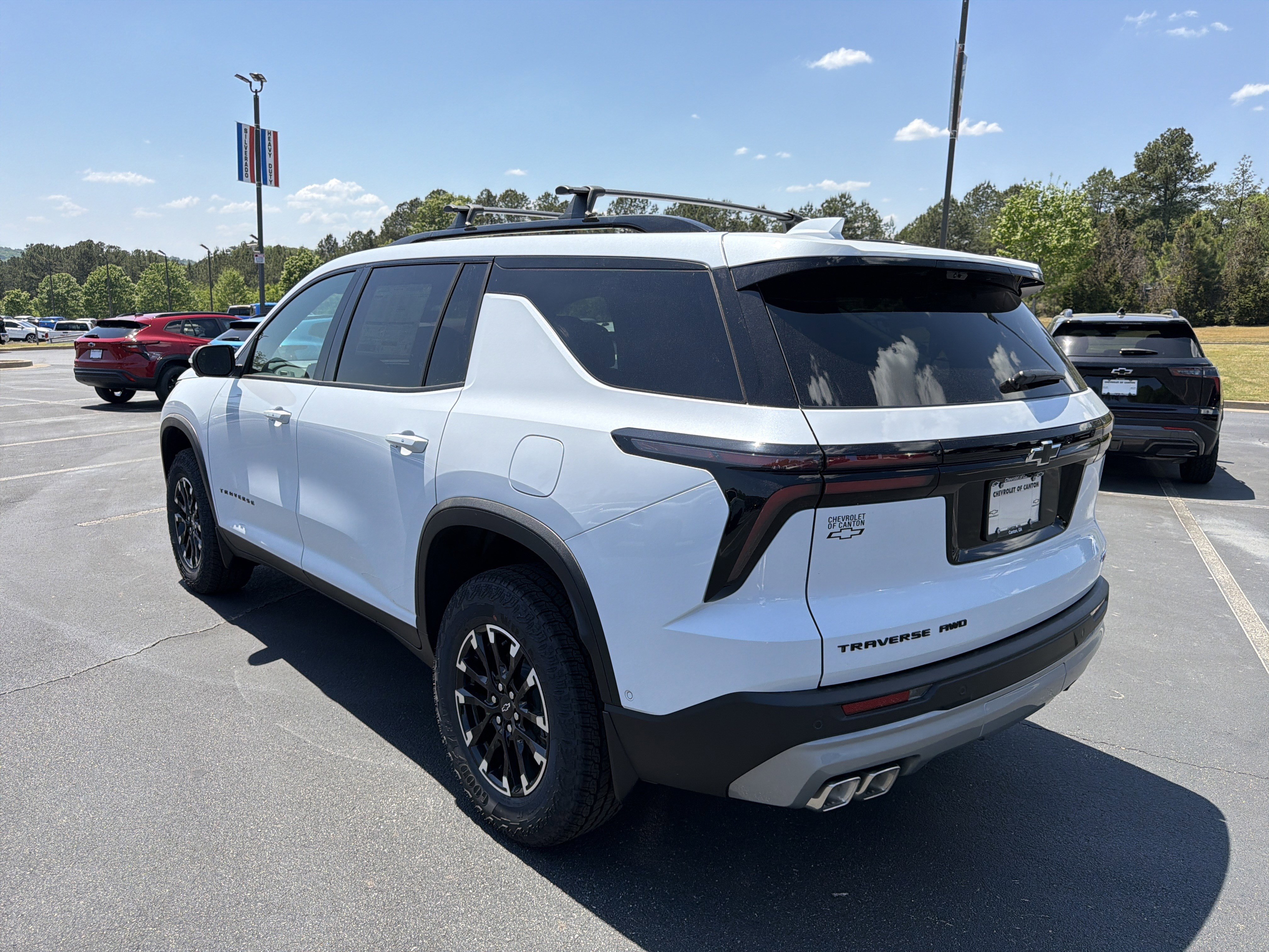 New 2026 Chevrolet Traverse Z71 w/ Enhanced Driving Package AWD/4WD image 7