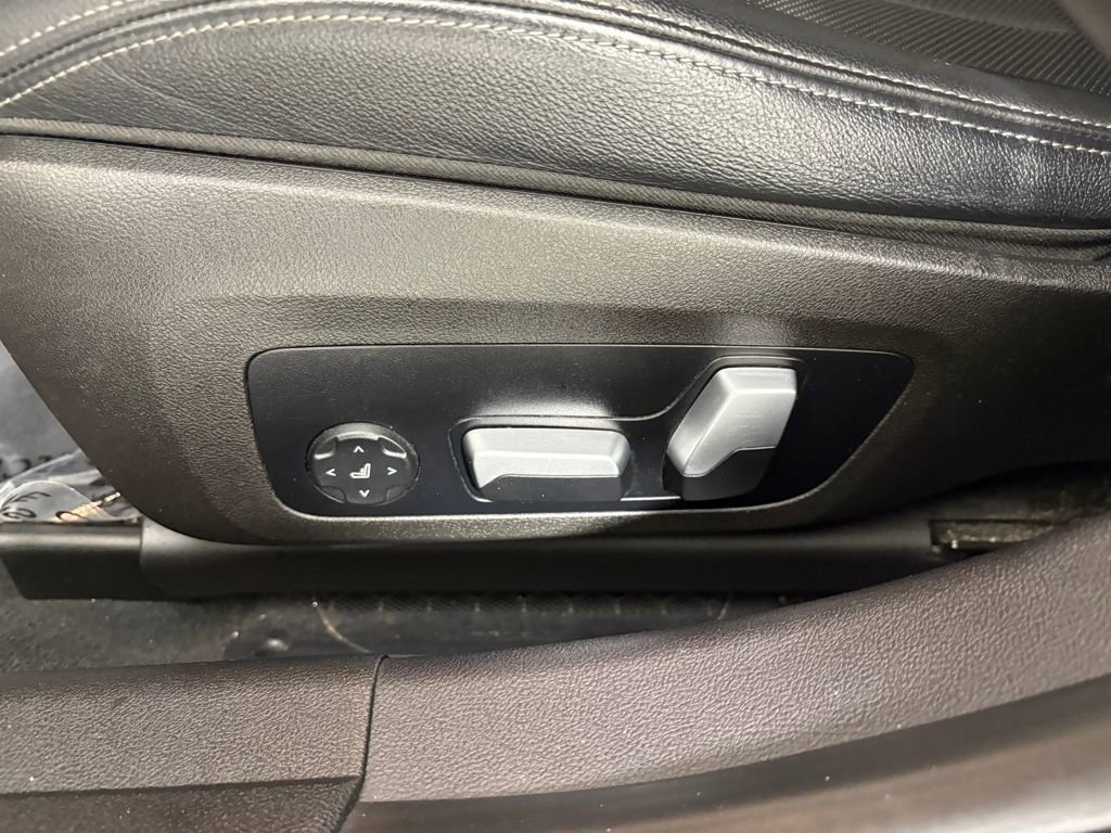 Used 2023 BMW 330i xDrive 330i xDrive w/ Premium Package image 15