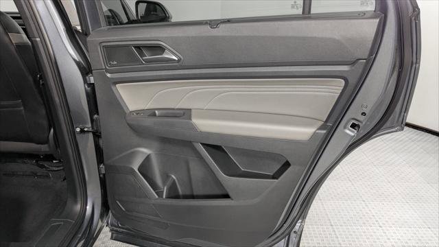 Used 2021 Volkswagen Atlas Cross Sport SEL Premium w/ Cross Sport MDO Package image 16