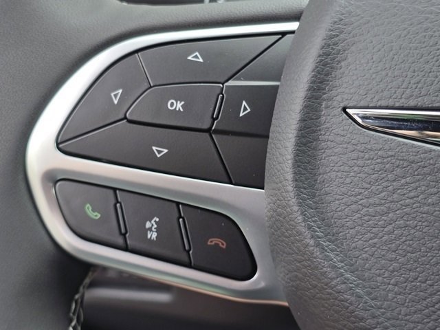 New 2025 Chrysler Voyager LX image 14