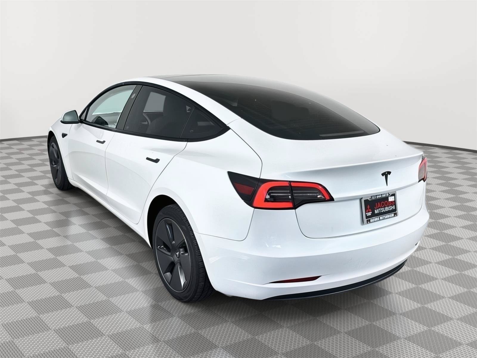 Used 2023 Tesla Model 3 Standard Range RWD image 3
