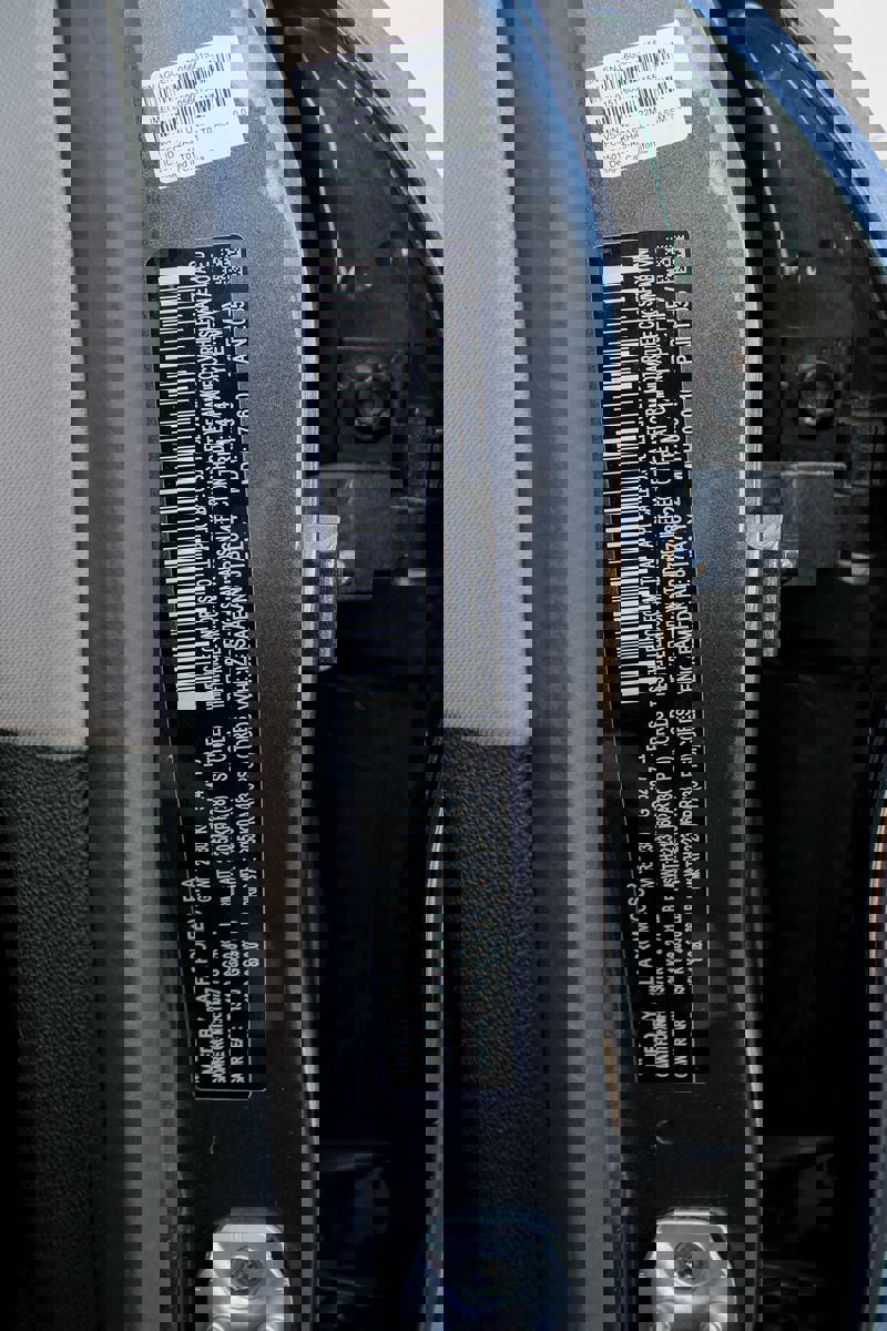 Used 2018 Alfa Romeo Stelvio AWD image 43