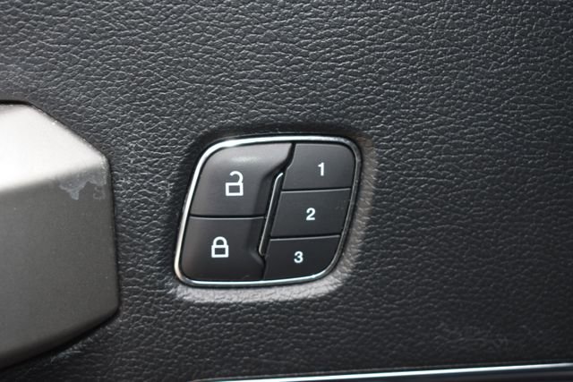 Used 2020 Ford F150 Lariat w/ Equipment Group 502A Luxury image 16