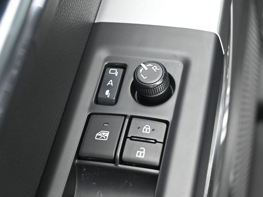 Used 2024 Toyota Tundra Platinum image 13