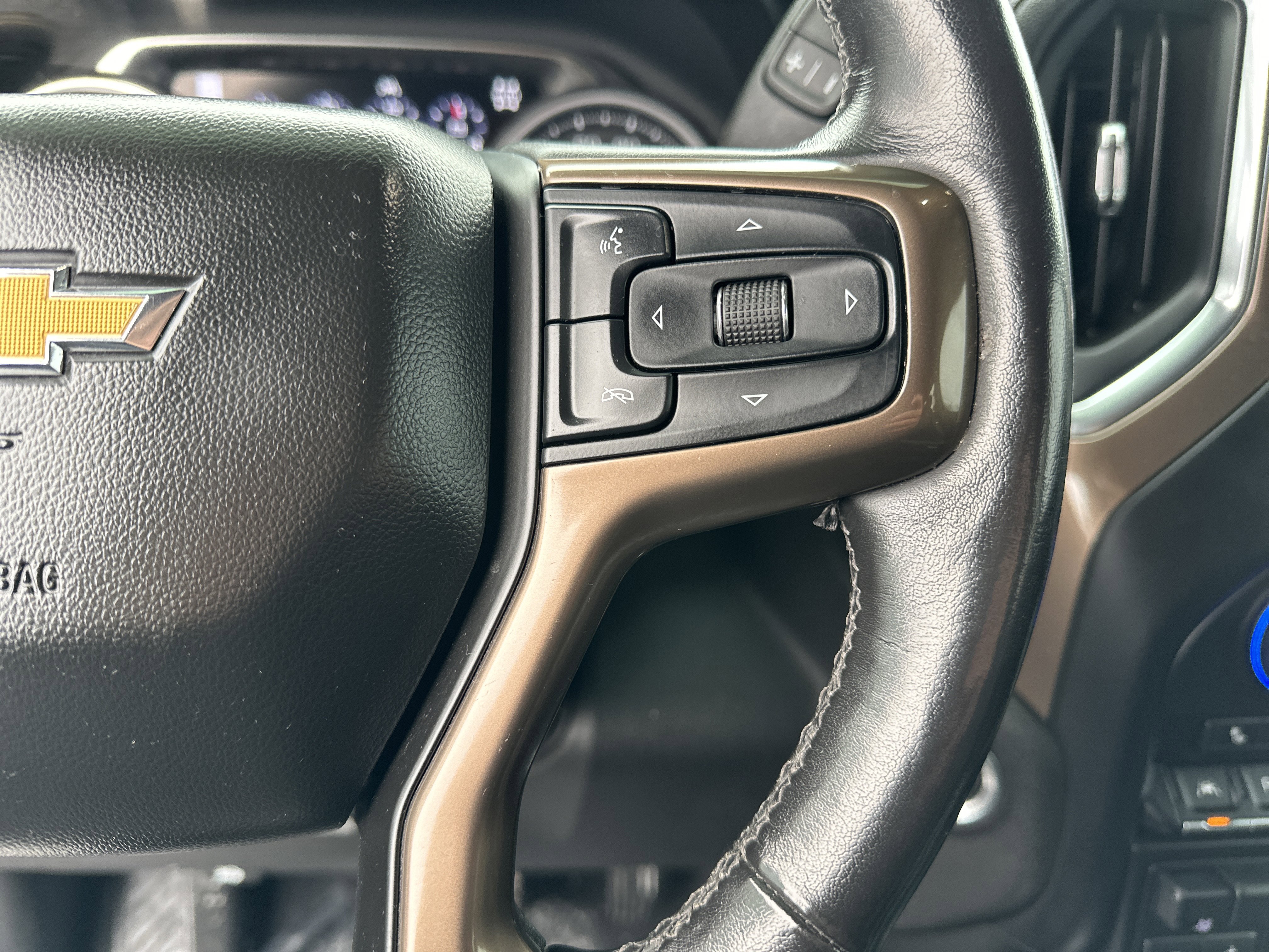 Used 2020 Chevrolet Silverado 1500 High Country image 22