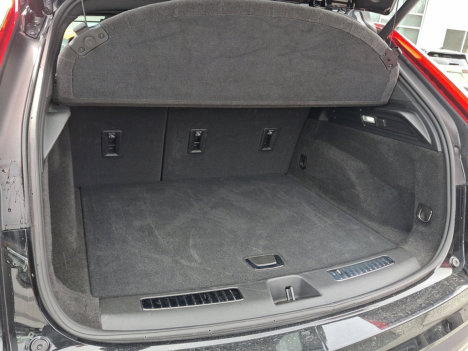 Certified 2025 Cadillac XT4 Premium Luxury image 22