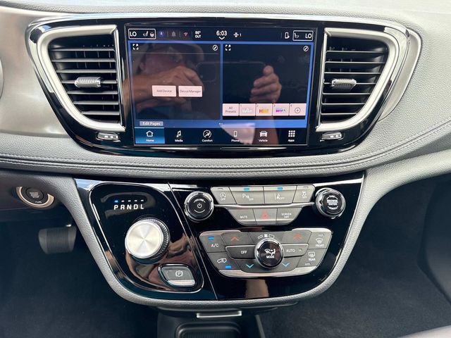 New 2026 Chrysler Pacifica Select image 25