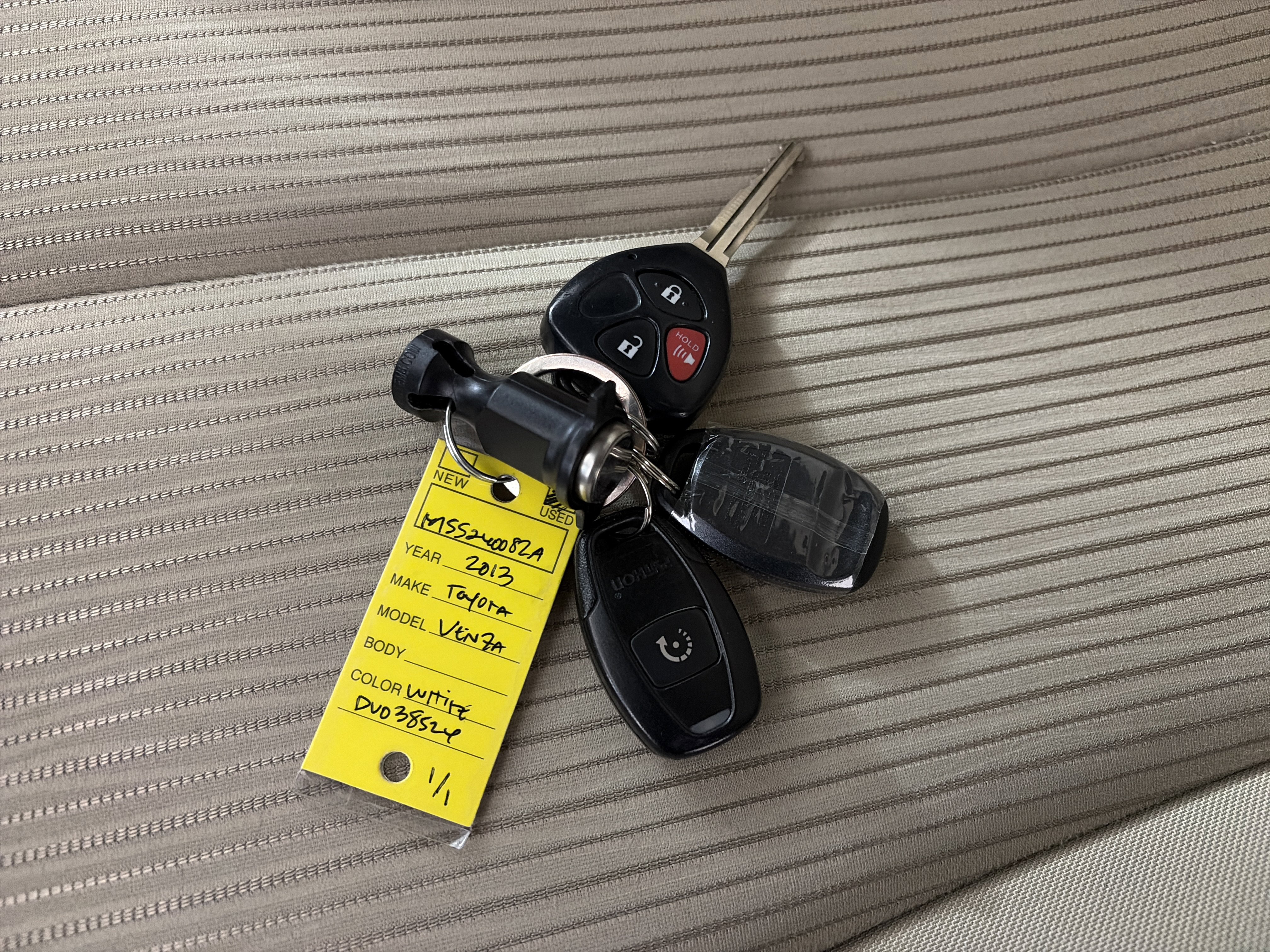 Used 2013 Toyota Venza LE image 32