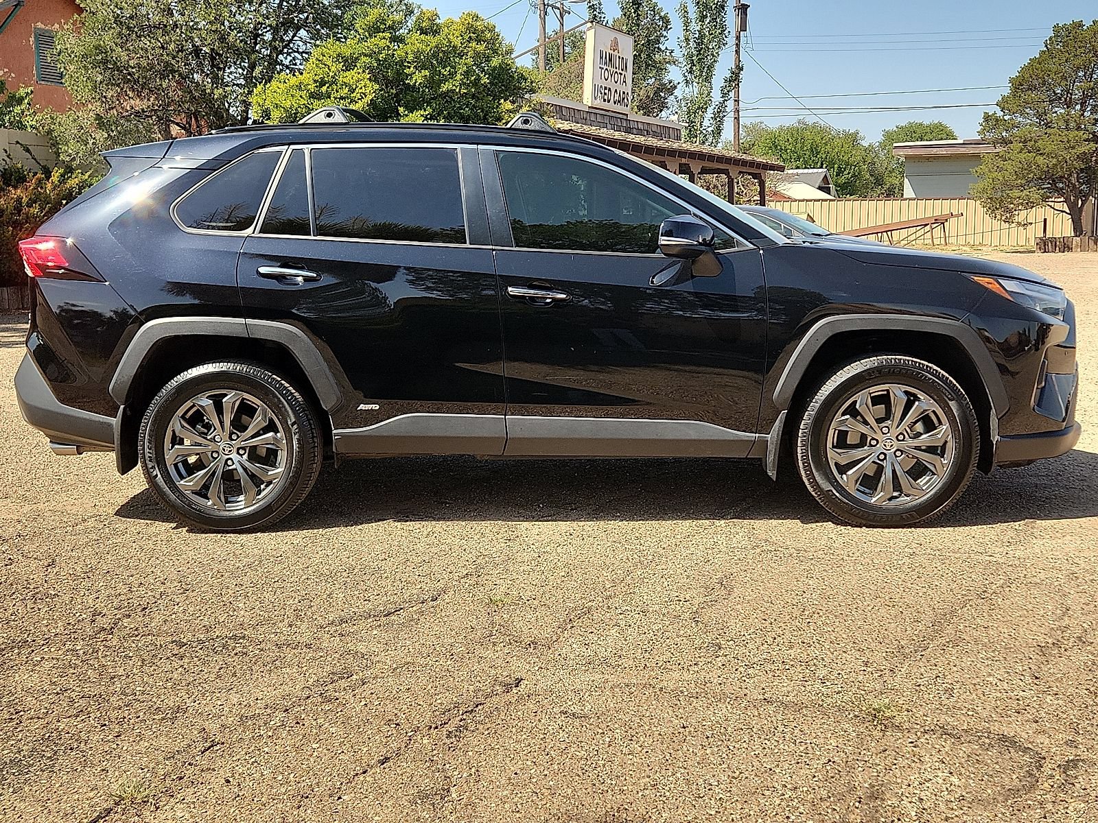 Used 2023 Toyota RAV4 Limited AWD/4WD image 5