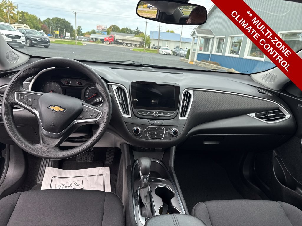Used 2022 Chevrolet Malibu LT FWD image 15
