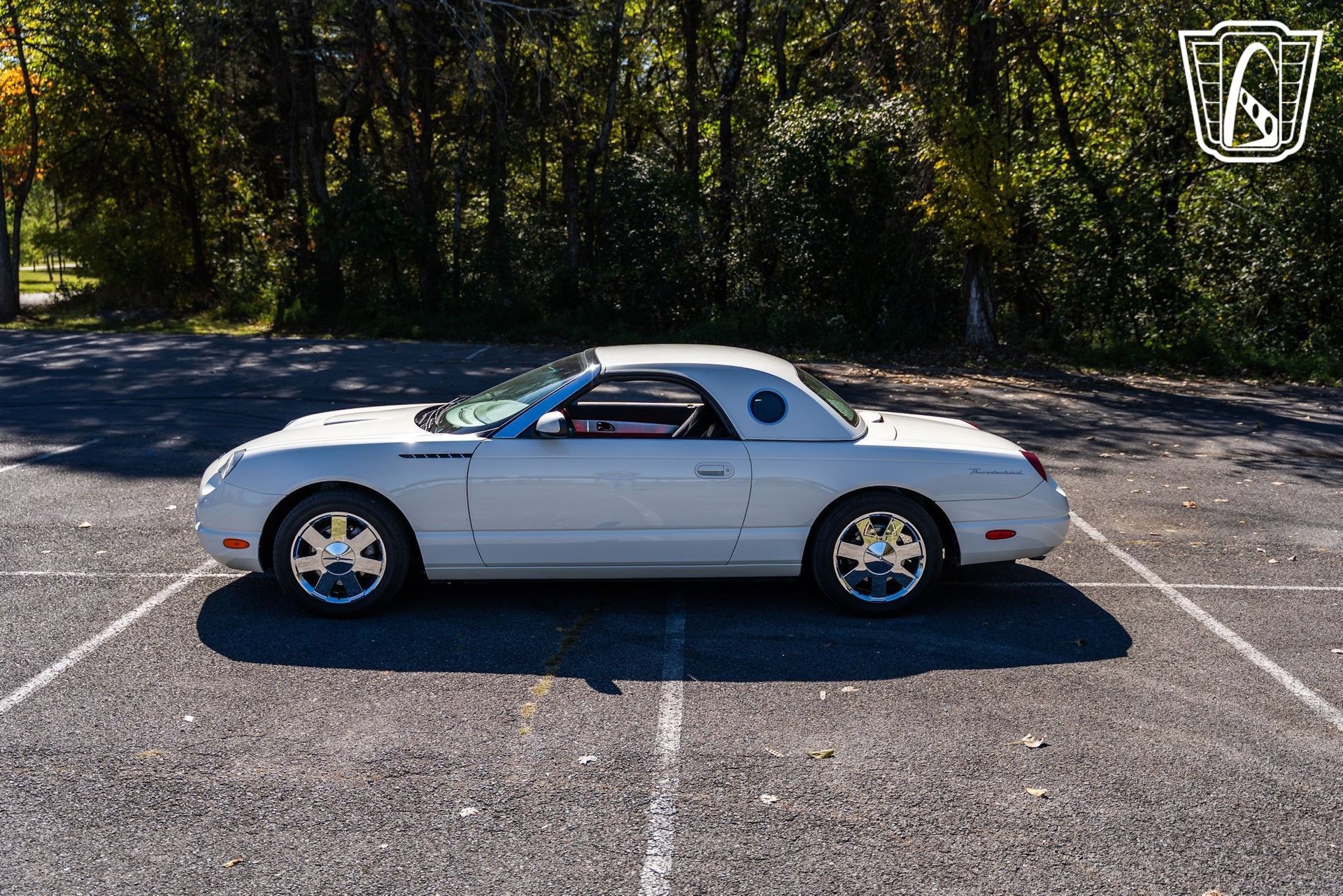Used 2002 Ford Thunderbird image 8