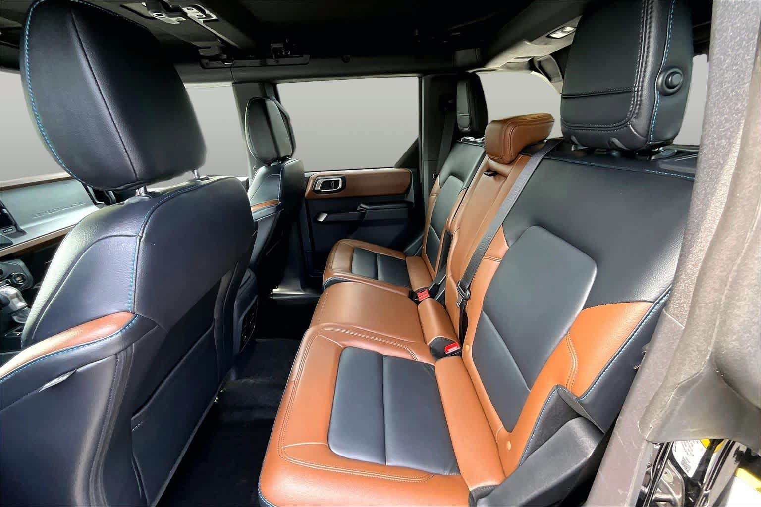 Used 2024 Ford Bronco Outer Banks AWD/4WD image 19