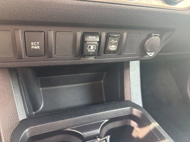 Used 2019 Toyota Tacoma SR5 RWD image 27