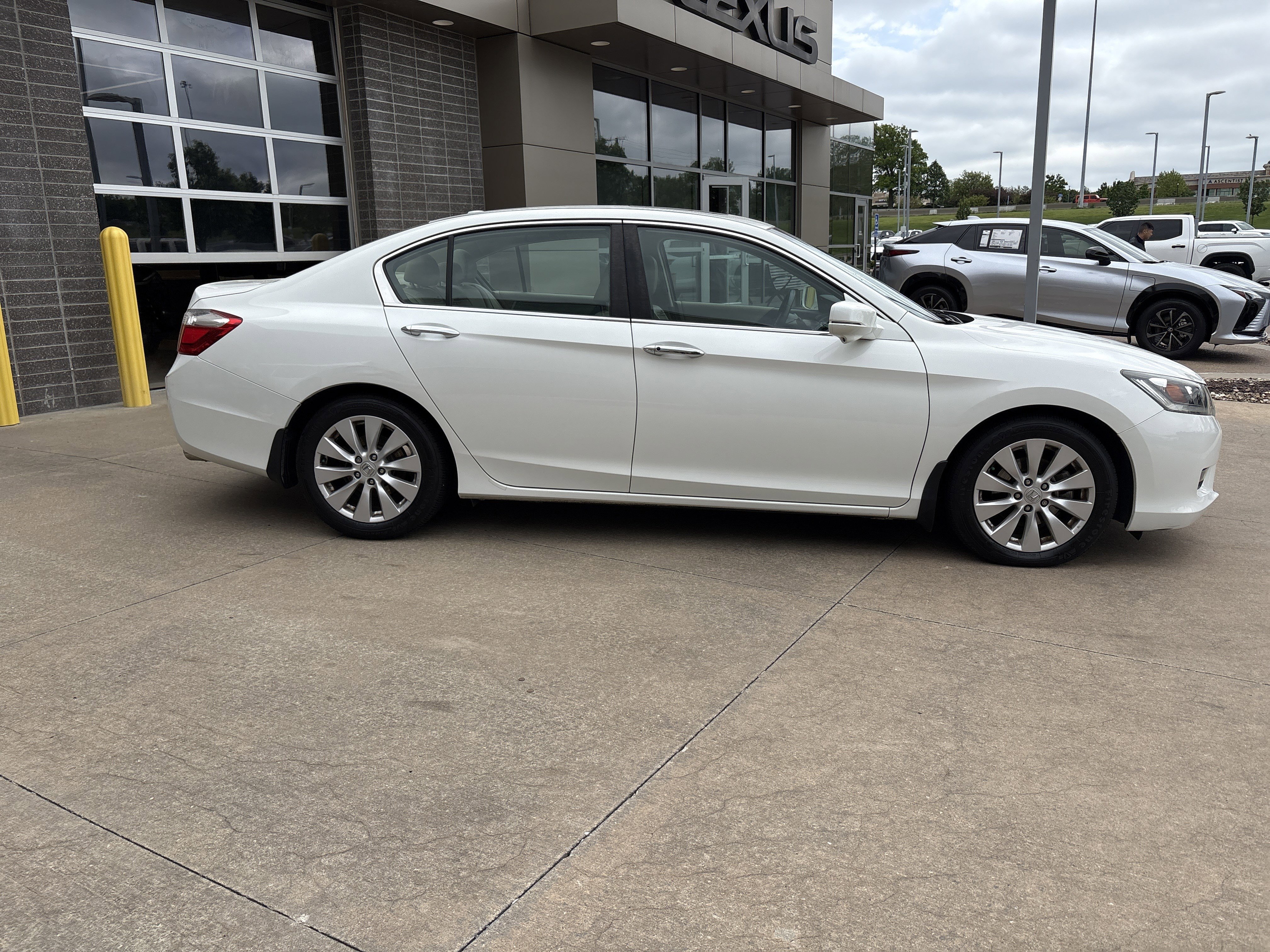 Used 2013 Honda Accord EX-L image 14