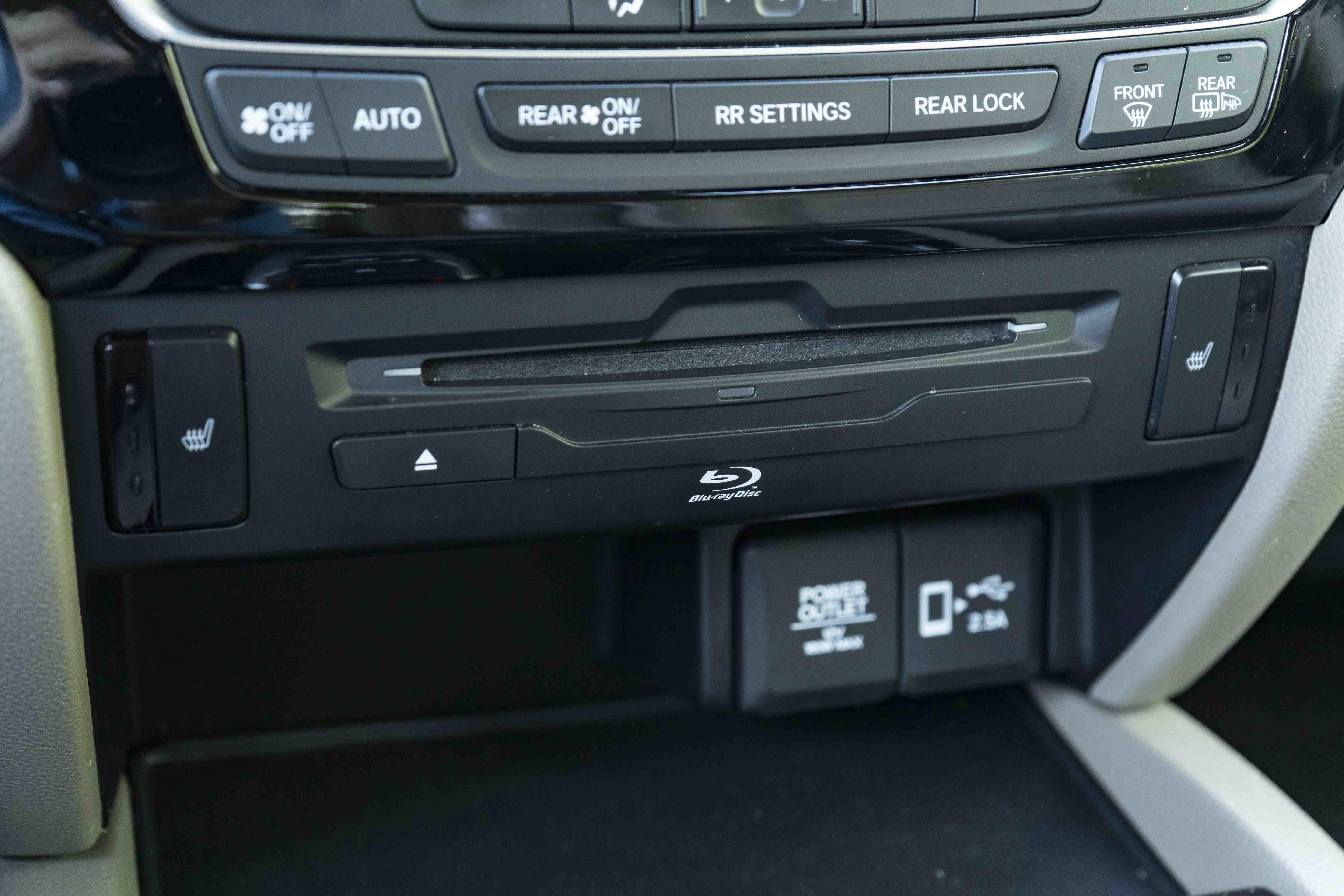 Used 2021 Honda Pilot Touring image 33