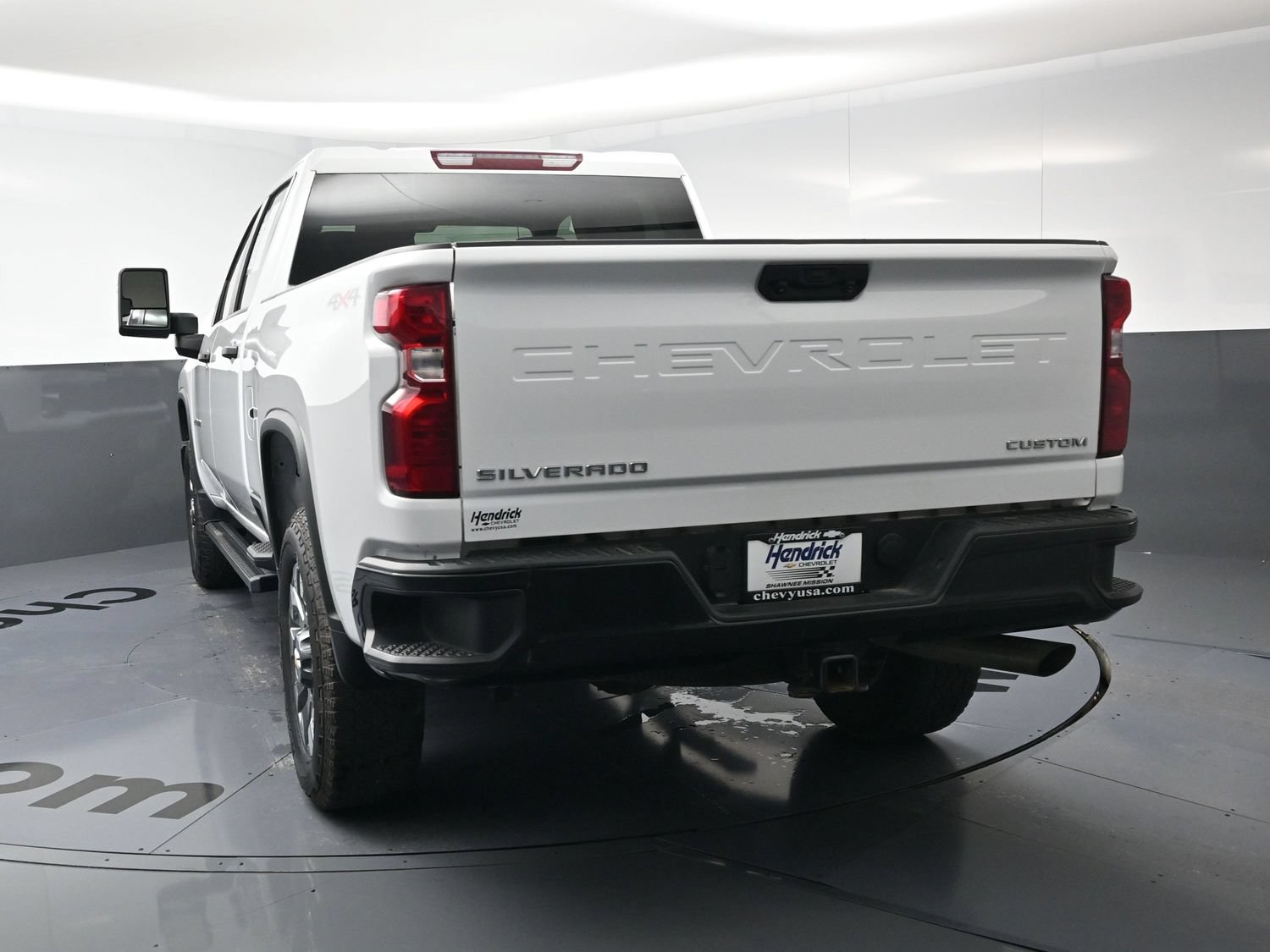 Used 2024 Chevrolet Silverado 2500 Custom w/ Custom Convenience Package AWD/4WD image 8