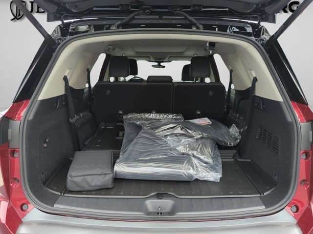 New 2026 Nissan Pathfinder Platinum w/ Cargo Package FWD image 19