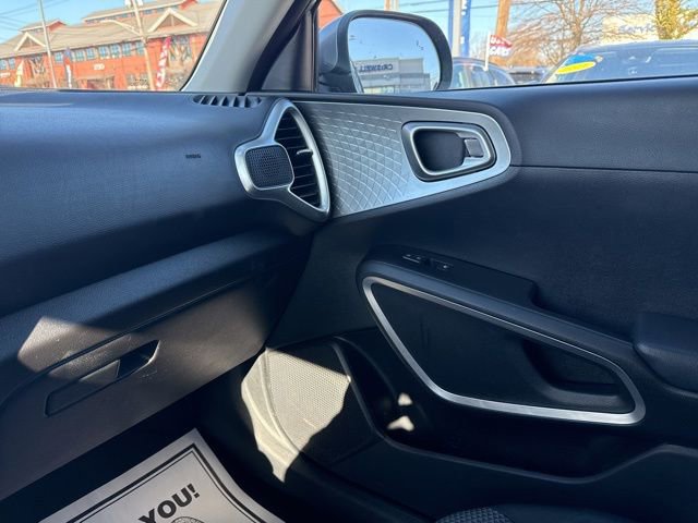 Used 2023 Kia Soul LX w/ Option Group 015 image 13