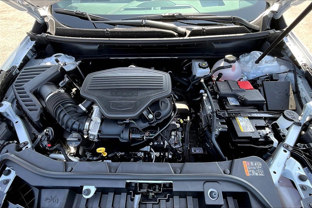 New 2025 Cadillac XT5 Sportv w/ LPO, Red Accent Package image 11