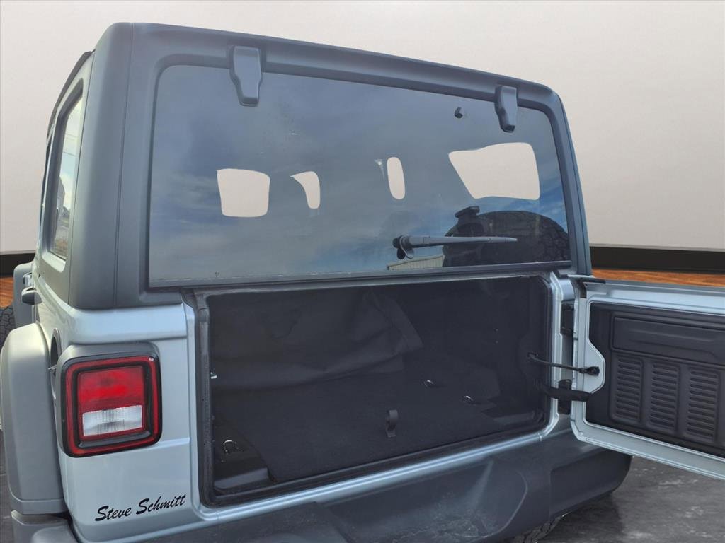 Used 2024 Jeep Wrangler Sport S image 23