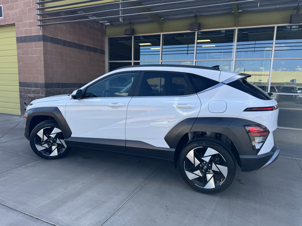 Used 2024 Hyundai Kona Limited image 5