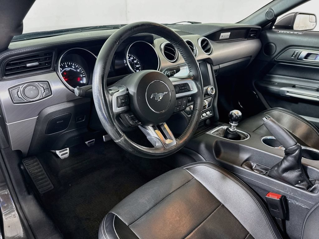 Used 2018 Ford Mustang GT Premium w/ Black Accent Package RWD image 9