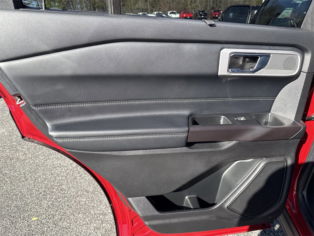 Used 2020 Ford Explorer Limited image 24