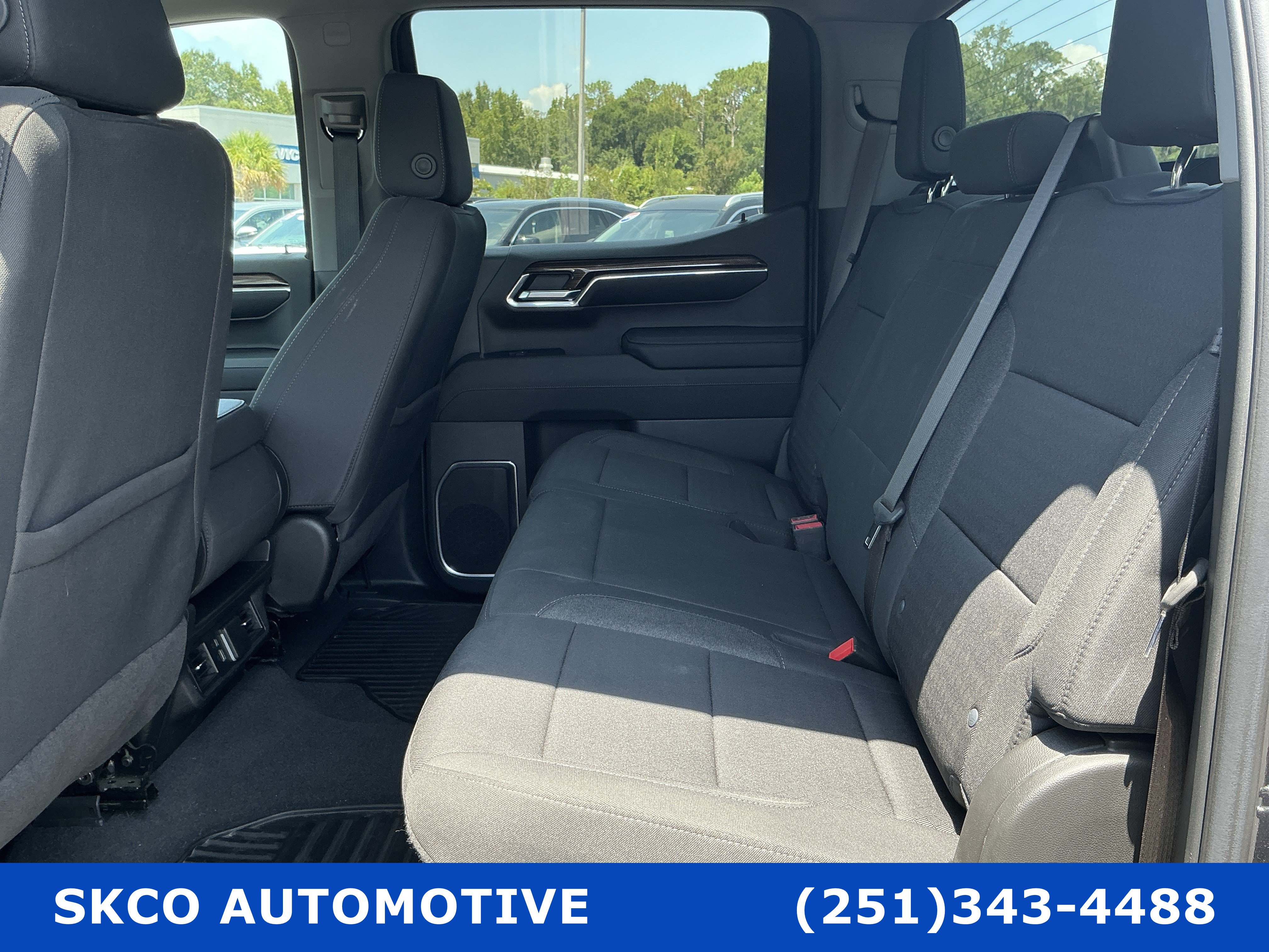 Used 2023 Chevrolet Silverado 1500 LT AWD/4WD image 14