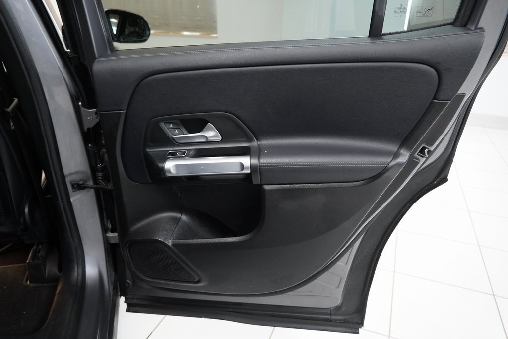 Used 2020 Mercedes-Benz GLB 250 4MATIC image 24