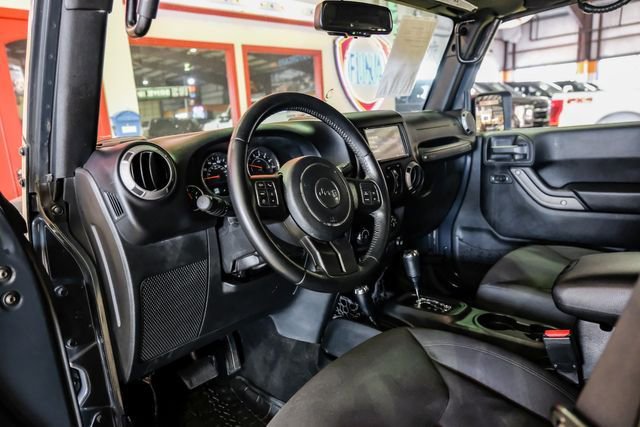 Used 2017 Jeep Wrangler Unlimited Willys image 5