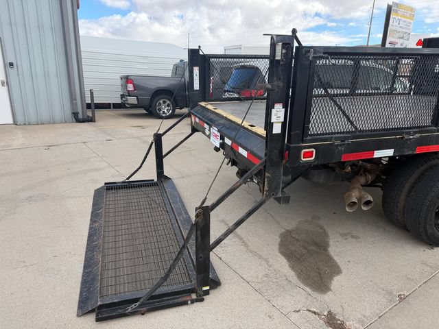 Used 2017 Ford F550 4x4 Regular Cab Super Duty image 40