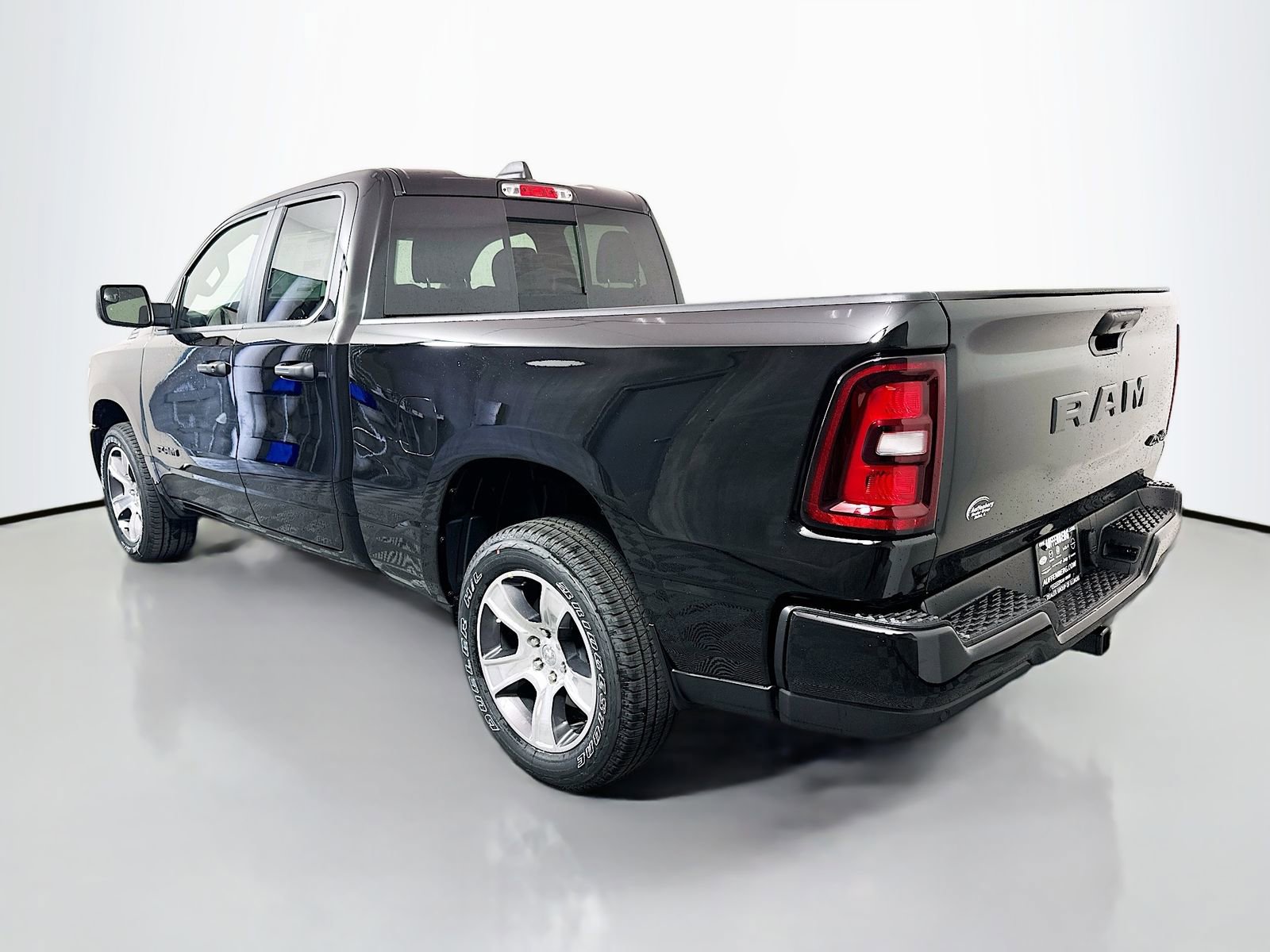 New 2026 RAM 1500 Express AWD/4WD image 5