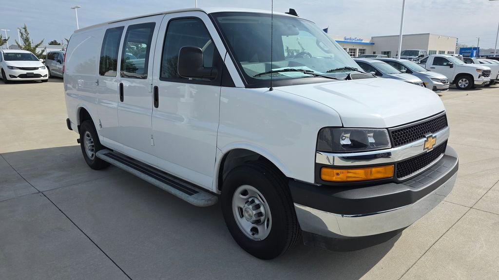 Used 2024 Chevrolet Express 2500 w/ Driver Convenience Package image 7