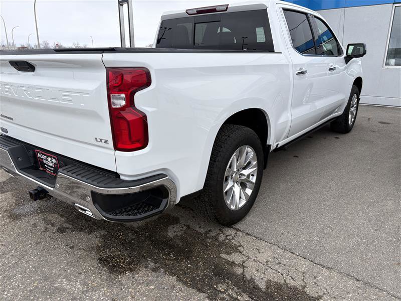 Used 2022 Chevrolet Silverado 1500 LTZ w/ LTZ Premium Package image 3