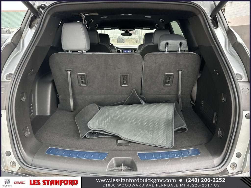 Used 2024 Buick Enclave Essence AWD/4WD image 11