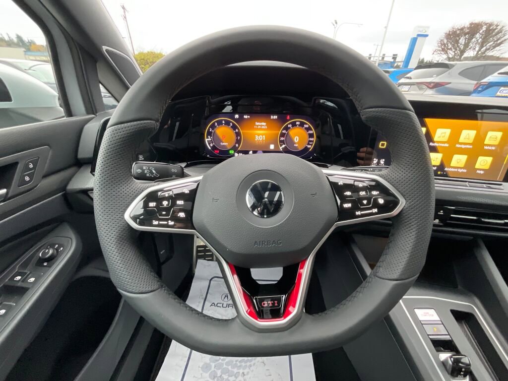 Used 2022 Volkswagen GTI Autobahn image 14