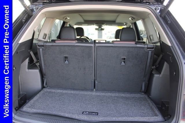 Used 2025 Volkswagen Atlas Peak Edition SE AWD/4WD image 11