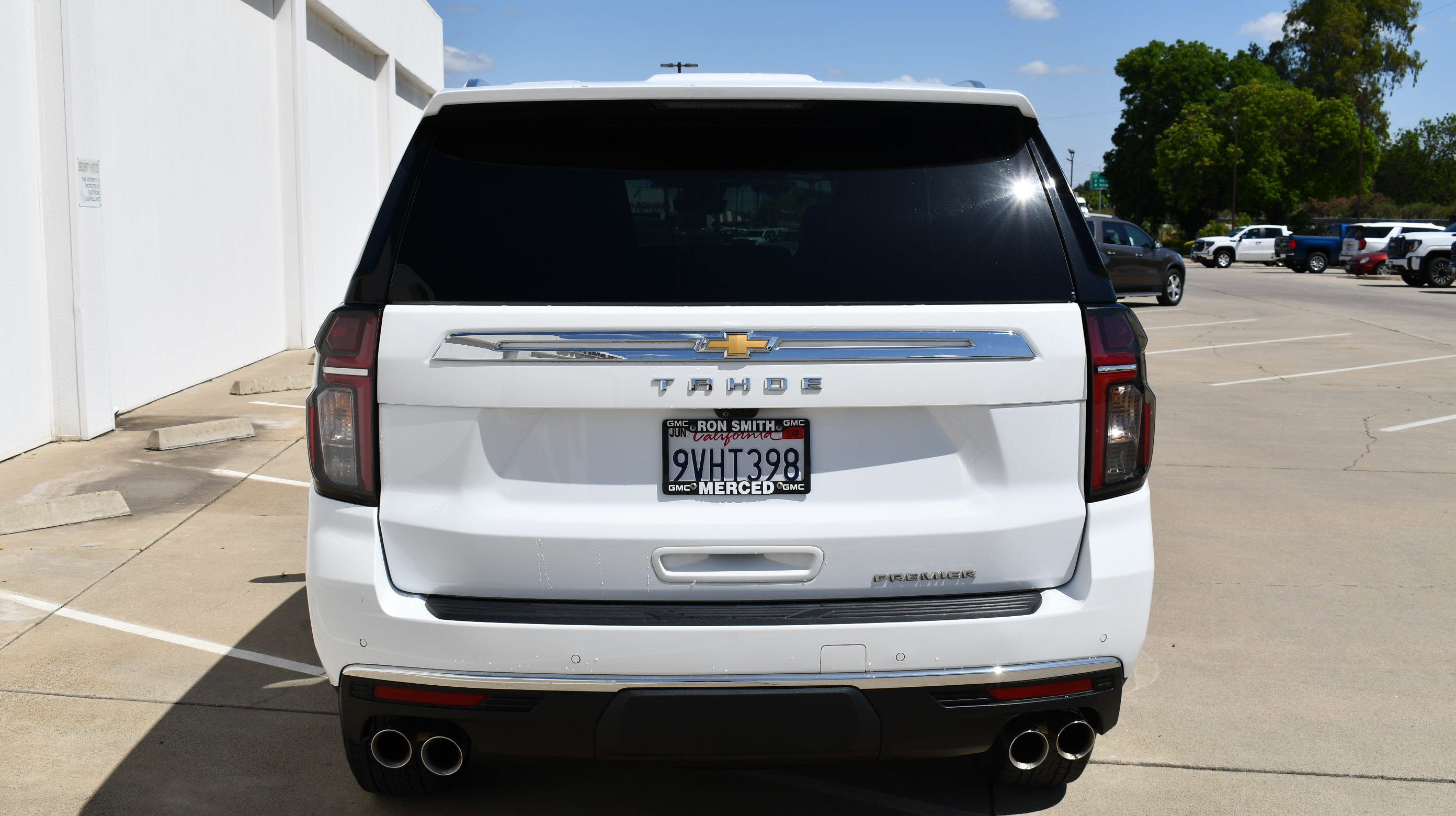 Used 2024 Chevrolet Tahoe Premier w/ Premium Package AWD/4WD image 7