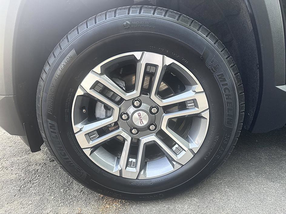 Used 2025 GMC Terrain Elevation AWD/4WD image 8